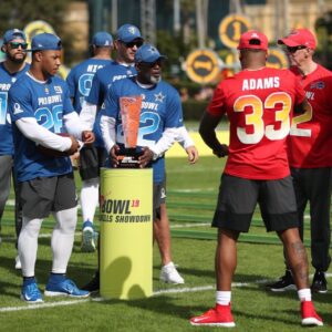 Emmitt Smith Instagram - Going back in time…

Congrats to all of the players selected for this year’s Pro Bowl— it was always an honor.