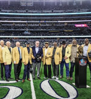 Emmitt Smith Instagram - Thursday night in Dallas ⭐️ 

Congratulations to my brother and teammate @demarcusware on his Ring of Honor Induction. A testament of your commitment and sacrifice to the @dallascowboys organization.