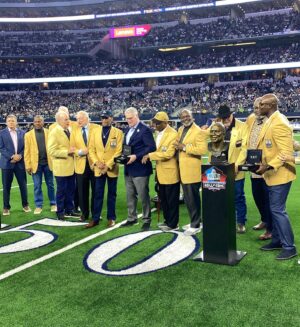 Emmitt Smith Instagram - Thursday night in Dallas ⭐️ 

Congratulations to my brother and teammate @demarcusware on his Ring of Honor Induction. A testament of your commitment and sacrifice to the @dallascowboys organization.