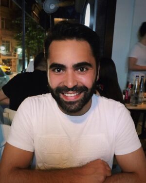 Emrah Kaman Instagram - 33 sene önce bugün doğdum. #happybirthdayemrahkaman