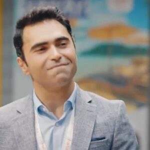 Emrah Kaman Instagram - Londra 2061... Dünyanın en zengin işadamları listesinde 67. sırada bulunan Harun Boz kişisel video arşivinden bir belgesel hazırlanmasını istedi. İzleyecekleriniz bu belgeselin ilk 13 bölümüdür.
A.Ş. Aile Şirketi 6 Ağustos’ta @beinconnect_tr 
@25film