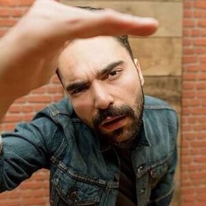 Emrah Kaman Instagram - Hayırdır abi, ufukta yeni bir film mi var? Adana mı? 😎