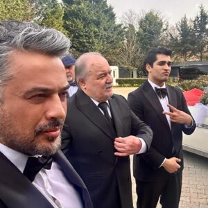 Emre Altuğ Instagram - 64. bölüm çekimlerinden🙏🧡 #yalıçapkını  @startv  @abdullahbulutmanagement @abdullahbulutt