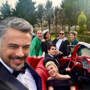 Emre Altuğ Instagram - 64. bölüm çekimlerinden🙏🧡 #yalıçapkını  @startv  @abdullahbulutmanagement @abdullahbulutt