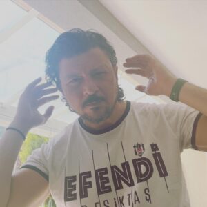Emre Basalak Instagram - Önce efendi olun…
Sonra gülümseyin…