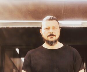 Emre Basalak Instagram - Seri ...
Sona doğru sıkıldım 😉😀