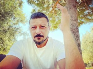Emre Basalak Instagram - nefes al ……

Ver….