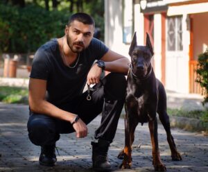 Emre Dinler Instagram - BARBAR with KRAL...👊🏻 #solyanım Yakında... @sol.yanimdizi @bkmonline @serdargozelekli