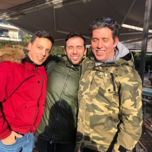 Emre Kınay Instagram - Küçük bir hikaye😂😂😂 sırayla evrimleşen bir fotoğraf ceki(n)me mucadalesi😂😂😂😂