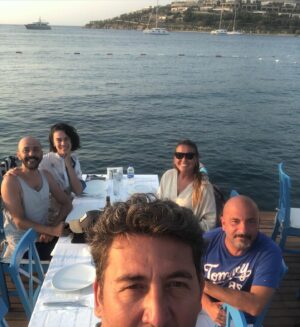 Emre Kınay Instagram - Bir pazarımız var…
Bu kez de Yalikavak micosta🥰