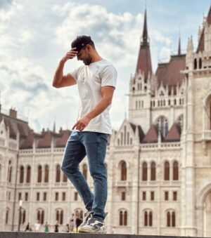 Emre Kıvılcım Instagram - 👋🏼⚡️😉
