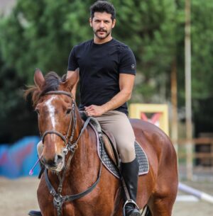 Emre Kıvılcım Instagram - 🏇