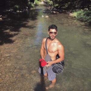 Emre Kıvılcım Instagram - Adım adım çocukluğum.. İkizim de yanımda olsaydı tamamdı😌 @yunuskivilcim