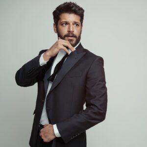 Emre Kıvılcım Instagram - 🤨