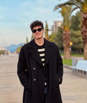 Enes Koçak Instagram - 2024 hepimiz için güzel bi yıl olması dileğiyle 🙏
