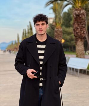 Enes Koçak Instagram - 2024 hepimiz için güzel bi yıl olması dileğiyle 🙏