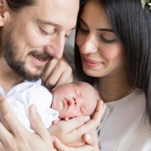 Engin Hepileri Instagram - Cancanım, aslan oğlum. 
İyiki doğdun, 
iyiki bizim oğlumuz oldun. 
Annenle aşkımızı pekiştirdin.
Cömertliğinle, güler yüzünle, narin yüreğinle insanın en güzel yüzünü her gün bize hatırlattığın için sana teşekkür ediyorum. 
Seni seviyoruz.❤️
Her zaman arkandayım oğlum.👊
İyiki doğdun.🎂
#can4yaşında
@beyzasekerci 😘