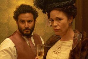 Ennis Esmer Instagram - Ring in the new year in style with me, @rachelalexandrawilson and a tremendous guest cast on the next episode of Murdoch Mysteries, airing Monday January 3rd at 8pm only on @cbc! 

Behind on the show? Make sure you catch up on all 15 seasons and 229 episodes of #MurdochMysteries on @cbcgem so you understand what’s happening!