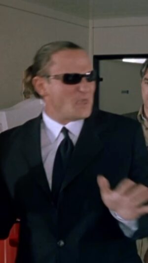 Enzo Salvi Instagram - Io non so 'na sicurezza so 'na garanzia 😂
Enzo Salvi, Christian De Sica e Massimo Boldi scena divertente tratta dal film Bodyguards - Guardie del corpo 
#enzosalvi #christiandesica #risate #divertente #comicitàitaliana