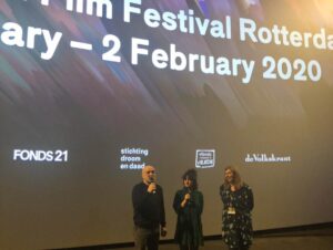 Ercan Kesal Instagram - Yazıp yönettiğim ilk uzun metraj sinema filmim Nasipse Adayız'ın dünya galasını Cumartesi günü Rotterdam Film Festivali'nde gerçekleşti. #NasipseAdayız #YouKnowHim