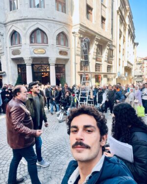 Erdem Kaynarca Instagram - Dumping.. bu ay beni hiç yalnız bırakmayan canım sivilceme ve montuma çok teşekkür ederim.
