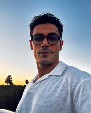 Erdem Kaynarca Instagram - Aylardır post atmamışım postu.