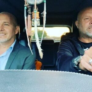 Erdoğan Atalay Instagram - Auf dem Weg  zurück nach der DAS Sendung !  We have fun and you 🤪? #teamcobraeleven #drive #thunderstruck #acdc #onthewayto