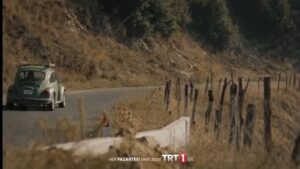 Eren Can Vurucu Instagram - 1 milyon olmuşuz🙏🏻En az benim kadar sizlerinde bu duyguyu benimle paylaşmanız paha biçilemez bir değer.Çok teşekkür ederim attığınız Mesajlar ve o güzel yorumlarınız için eyvallah🙃🙏🏻 #biraydoğarilkakşamdangeceden #yesildeniz #erencanvurucu
