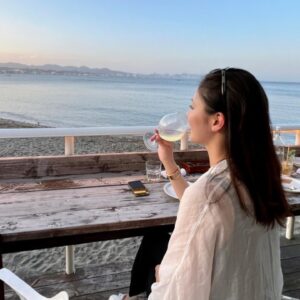 Erena Mizusawa Instagram - 夏休み🍉
海で冷えた白ワイン飲めて最高だった🫶
ピザも美味しくて幸せ☺️🍕
皆さんはどんなお盆休みを過ごされましたか✨

#pizza #wine #お盆休み