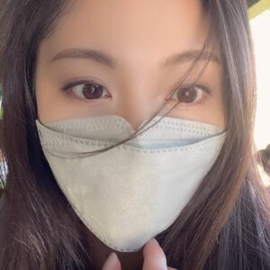 Erena Mizusawa Instagram - 暖かくなってきたのは嬉しいけど花粉すごいね🥹🤧

 #tokyodisneyland 
 #disneyland 
 #tokyo
 #disney