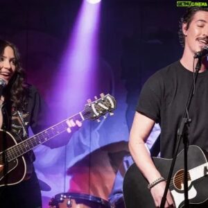 Eric Balfour Instagram - One more week until @countrycomfortnetflix drops on @netflix! You can stream every episode on March 19th! 

It was such an joy getting to work with everyone on this show but wait till you see @katharinefoster. She is f-ing phenomenal! 

#CountryComfort #HereComesTheBoone