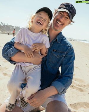 Eric Balfour Instagram - Of all the things I've accomplished in my life I've learned one thing. I didn't achieve any of them on my own. 

Thank you @electricandrose for this cute pic of me and my heart. And thank you to my incredible wife for creating this magical family with me.