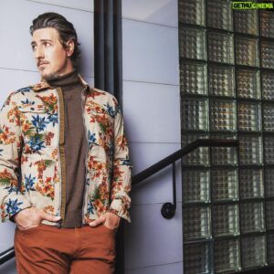 Eric Balfour Instagram - I think the term they used was "Country Comfort chic" when @wingmanmagazine suggested this outfit. Check out the latest issue to see more of my floral tour de force! 😉