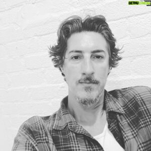 Eric Balfour Instagram - Today is one of those days when there is a lot going on, a lot to manage, a lot to handle. Do you know what I mean? It's not that something really bad or tragic has happened, yeah there's some big stressors weighing on you and shit you have to handle but it's doable. For me I get really anxious in these moments running a clothing company, working on the show I'm developing, taking care of my family, and worrying about the entire world and our oceans and the safety of our children and all of it. I start to spiral a bit and and anxiety really ramps up, my heart beats really fast.

I'm trying to remember to slow down, wait, consider, and not let the anxiety rush me. It's a challenge for me and I just thought I would share that for anyone else running their own business, worrying about the writers strike, or wanting to make sure their kids are safe and happy. 

It's a bullshit line because we may not know each other personally and I'm not necessarily saying this directly to you who is reading this but it doesn't hurt to hear it. 

YOU GOT THIS. #KeepTheVibeHigh