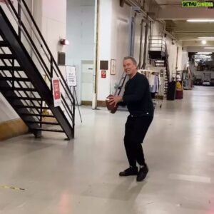 Eric Braeden Instagram - The #CountdownToSuperBowl continues! Who will be the victors?
T-3 days until
Super Bowl LVIII.
Watch it live on CBS,
stream it on Paramountt, and slime it on Nickelodeon — Feb. 11th! 🏈 @connergfloyd