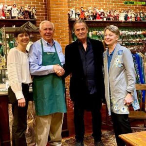 Eric Braeden Instagram - Great turnout at the book signing this weekend! 🤠 I thank everyone who made this weekend possible.