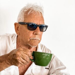 Eric Burdon Instagram - I love the smell of coffee in the morning!!! #coffee #serifosisland #greece #goodmorning