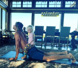 Eric Christian Olsen Instagram - Day one of Covid. It declined raaapidly from here. Spent the next two days on the floor. Like tried to watch puss and boots and couldn't comprehend the plot. Winter was seeing floating people in the ceiling. Wyatt was puking like an Ensign during fleet week. Somehow @swrightolsen still looks like a supermodel while her bones melt. We all Dodged it for three years but when it came for us, it came with with zero respect for our delusions of grandeur. #celebratelife
