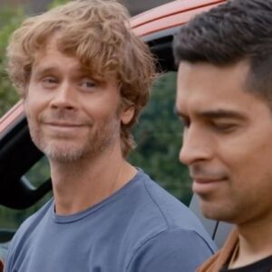 Eric Christian Olsen Instagram - Tonight is the NIGHT. Three episode crossover event with all the good good. @ncis_cbs @ncisla @ncishawaiicbs Bromance with @wilmervalderrama pushing nuclear fusion heat. LFG!