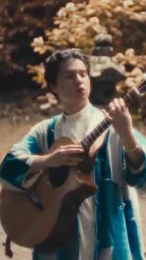 Eric Clapton Instagram - @marcin.music’s one guitar cover of Eric Clapton’s “Layla” #EricClapton #Layla #Acoustic