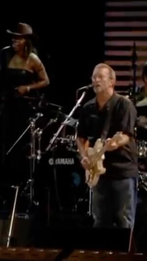 Eric Clapton Instagram - Eric Clapton performing “Can’t Find My Way Home” live with Steve Winwood and Derek Trucks. #EricClapton #LiveMusic #SteveWinwood