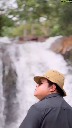 Eric Fuzi Instagram - Ada masa hati ini perlu beradu sepi
Bukan beradu tenaga untuk dimiliki
Oleh orang yang dah tak peduli lagi

Ada masa suara ini perlu didengari
Bukan berdiam untuk menjaga hati
Hati orang yang menyakiti diri sendiri

#ericdakdakdeep