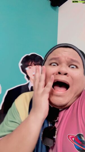Eric Fuzi Instagram - Oyemgiii BTS!!!!!!

@bts.bighitofficial 
#bts #btsarmy 
#BVERSEMalaysia
#BVerse
#TMA
#f8buzzhiburan
@f8buzz

👕 : @aerte_co