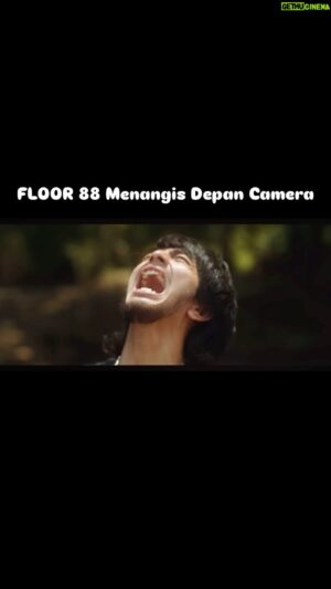 Eric Fuzi Instagram - Saja nak bagitau yang Floor 88 pandai menangis depan camera.. tak caya g tonton MV Bukan Milikku di Youtube Rusa Music