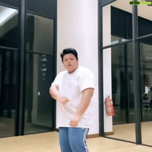Eric Fuzi Instagram - Masing2 dah beranak bini.. aku? Hmmmm