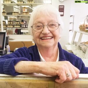 Eric Garcetti Instagram - Dorris is the longest-tenured employee at the Original Farmers Market. Originally from Dublin, she's been working here for more than 60 years! She started at #duparsrestaurant and now is at @mageesnuts selling the best roast nuts in LA. #mydayinla