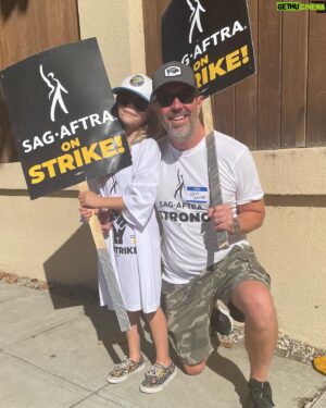 Eric Lange Instagram - It’s Bring Your Daughter To Picket Day! At least it was for us. And it was topped off by a glorious surprise from @sspu! #SAGAFTRAstrike SAGAFTRAstrong