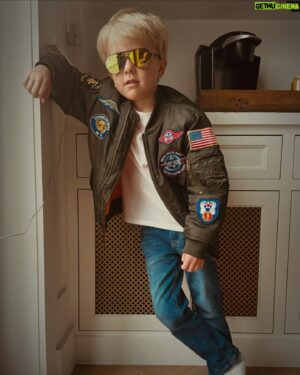 Eric Lange Instagram - Hey @tomcruise… if you need a wingman… my son is offering his services. #TopGun #maverick