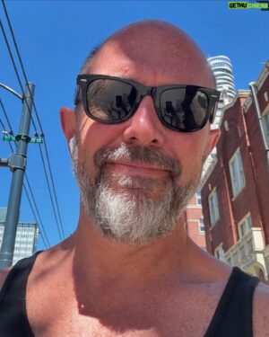Eric Lange Instagram - Tough day? In a rut? Put some @actualbenfolds in your ear buds and take a walk. 

Problem solved. 🎶🙏🏻🎶