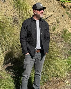 Eric Lange Instagram - Huge thank you to @criquetshirts for gifting me this incredible “shacket.” Is it a shirt? Is it a jacket? It’s the perfect combo. Keeps you toasty when it’s cold and not too hot any other time. And it’s got style, fits trim, not like some boxy tent. Can’t recommend it enough! Off to check out the rest of their lineup! 🙏🏻🙌🏻🫶🏻👏🏻 #CriquetShirts #shacket